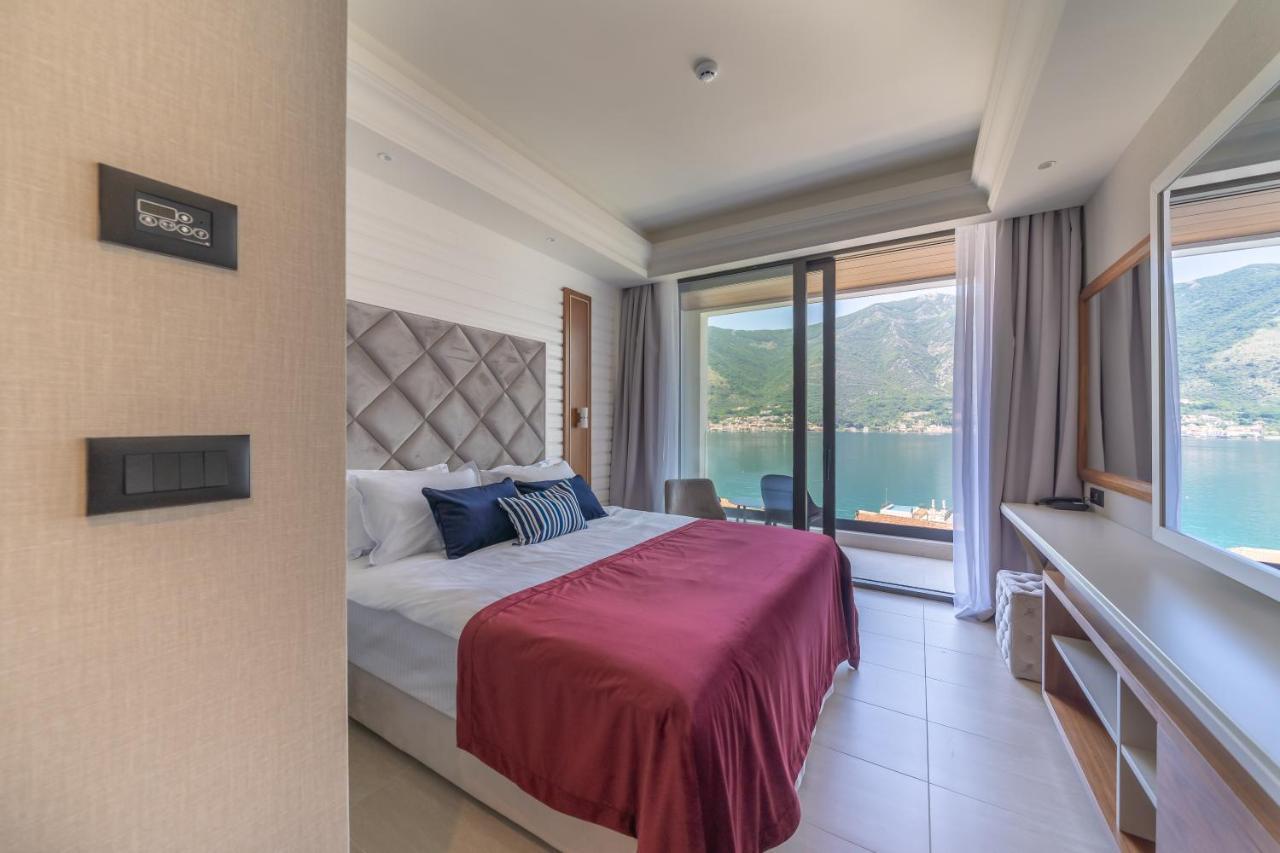 Boutique Hotel R Palazzo Kotor Exteriör bild