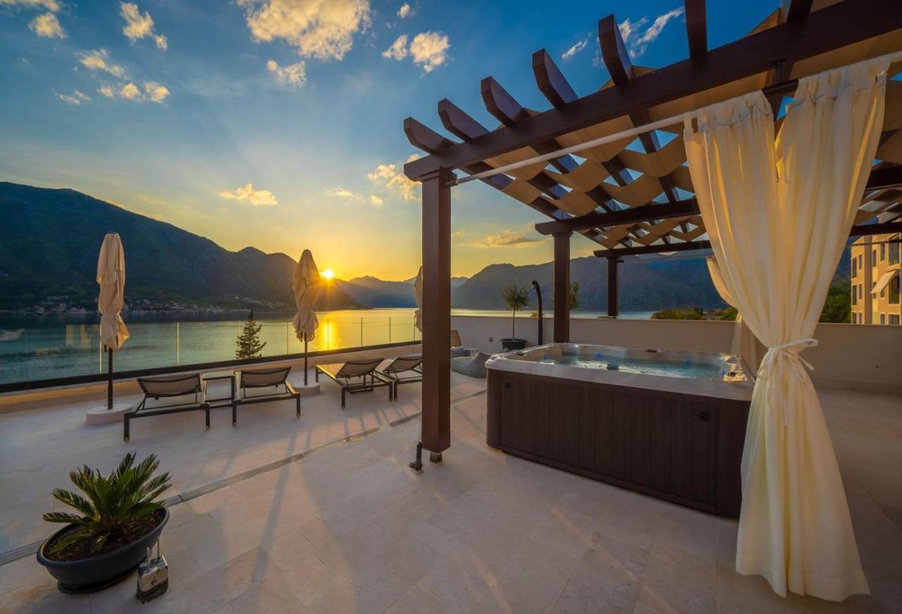 Boutique Hotel R Palazzo Kotor Exteriör bild